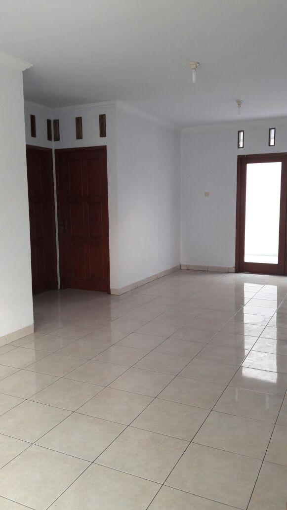 Rumah Disewakan di Resinda Karawang